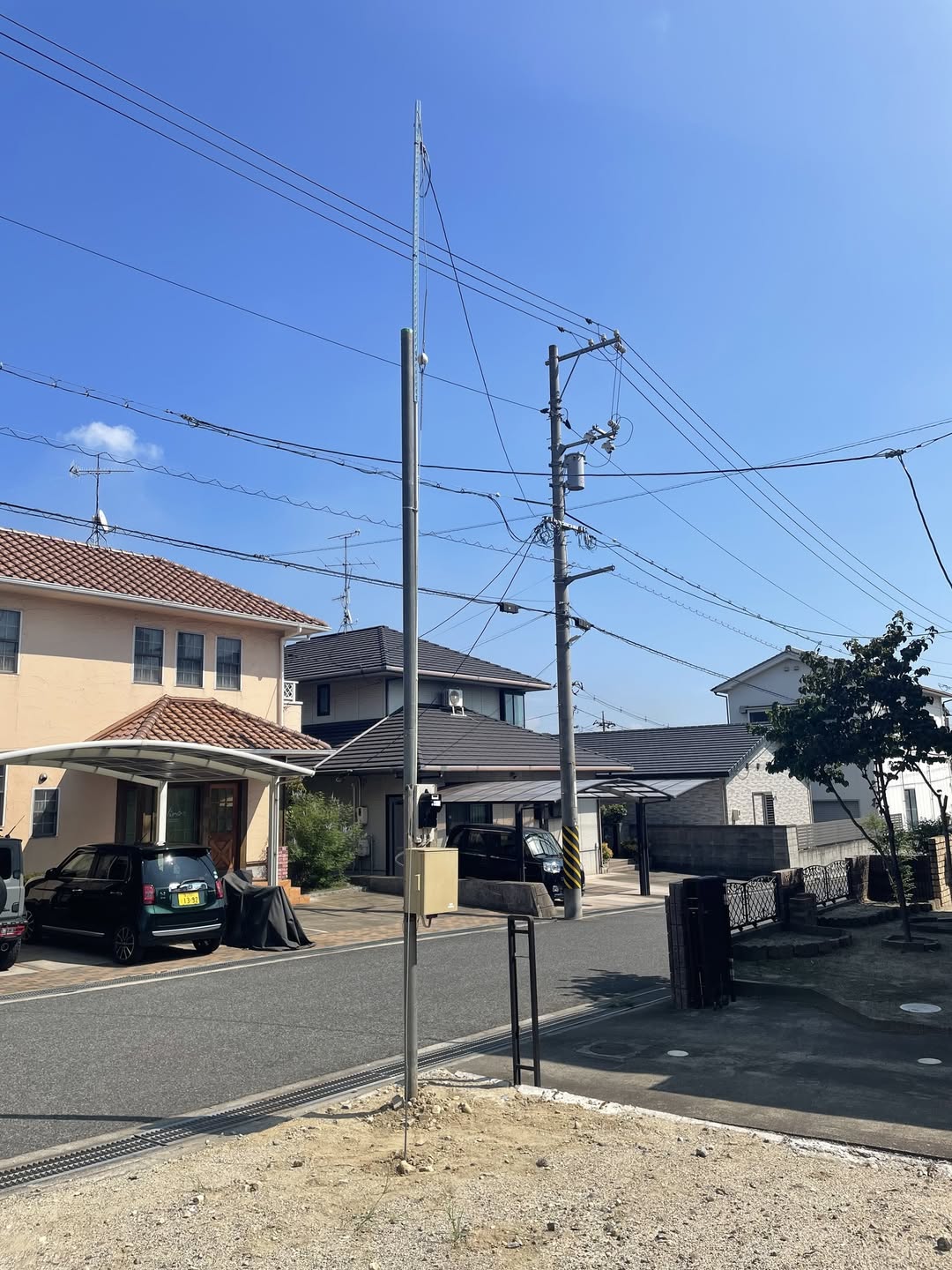 仮設ポールの設置の画像