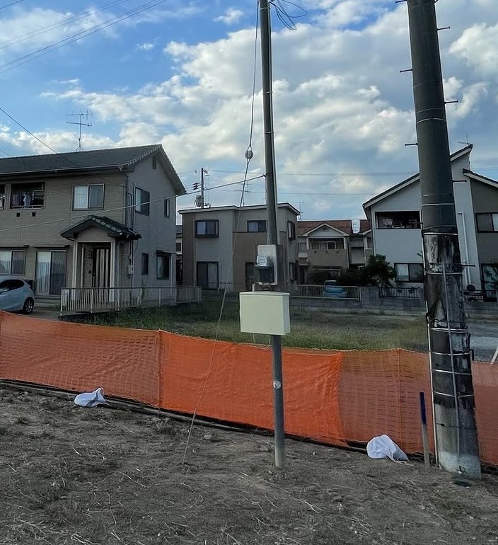 仮設ポールの設置の画像